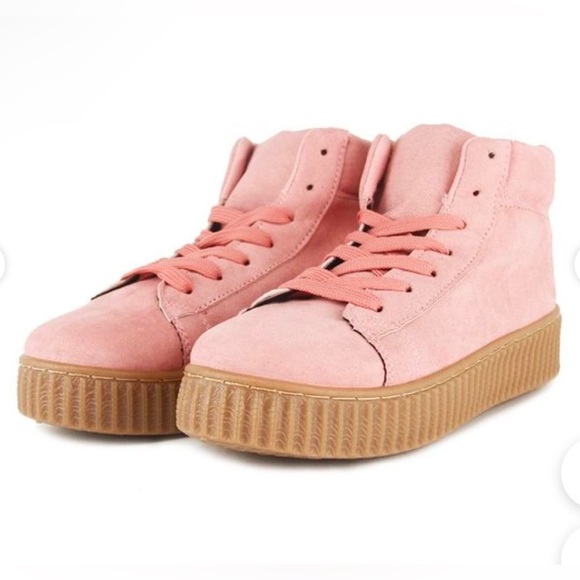 NWOT Qupid Dusty Pink Faux Suede Lace Up High Top Sneakers in Size 6 - Picture 11 of 11
